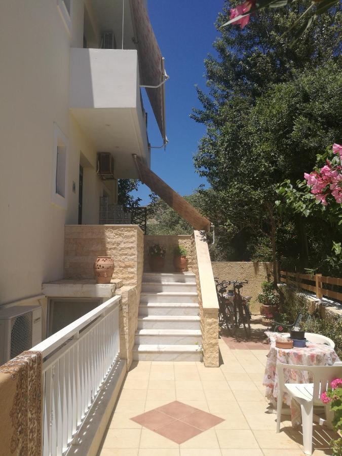 Adamas Rooms Palaiochora Exterior foto